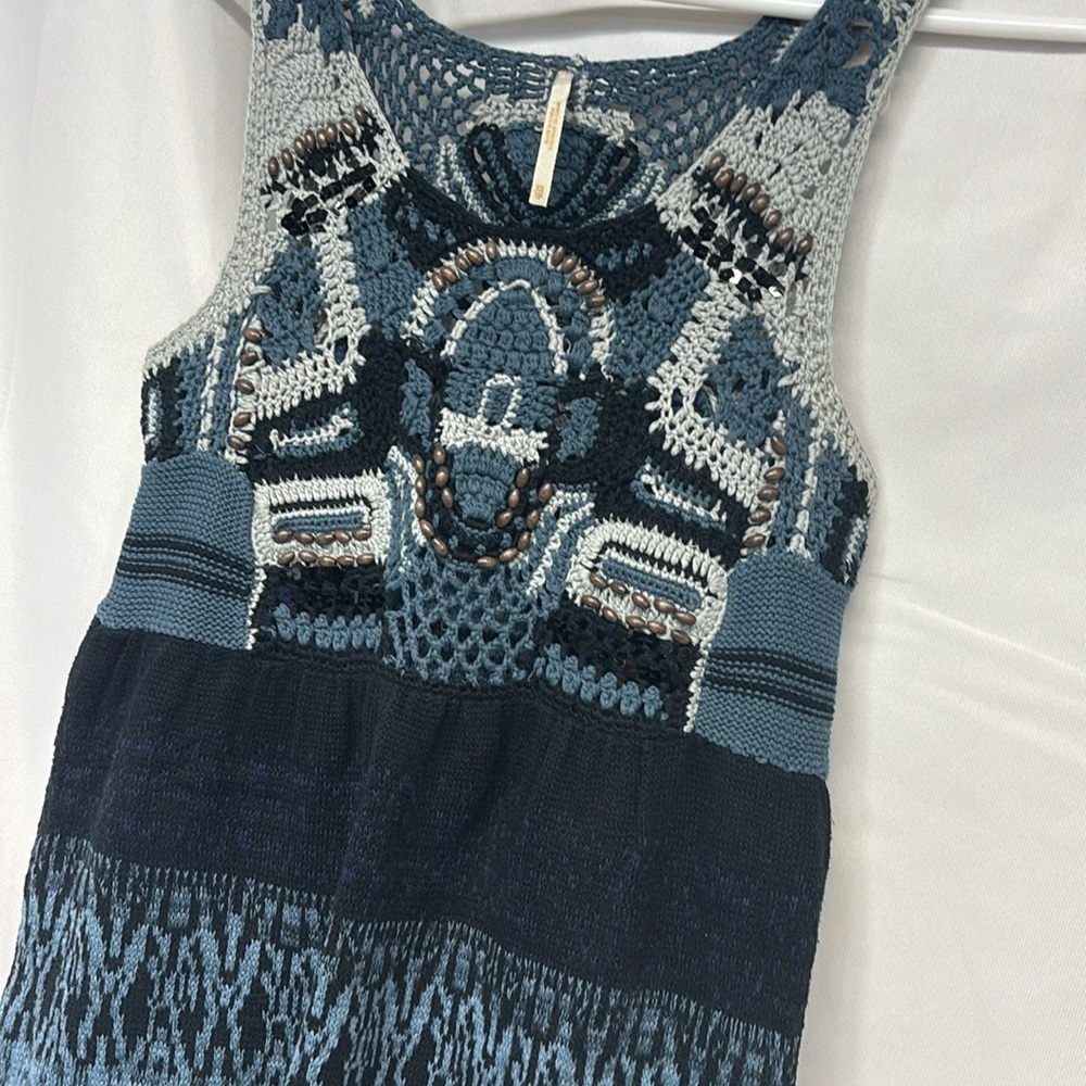 FREE PEOPLE Shades of Blue Crochet Hand Beaded Knit
Mini  skater Dress xs - Picture 10 of 12